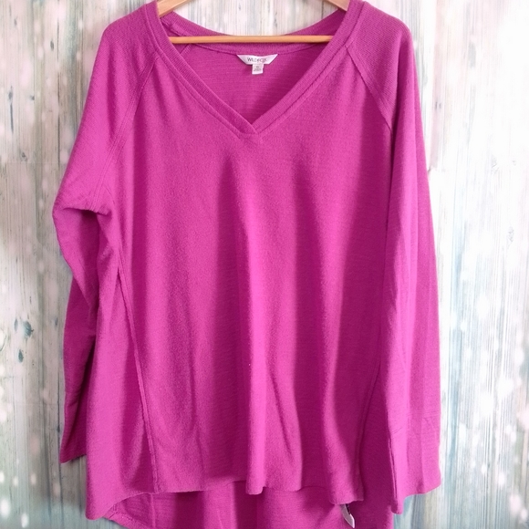 Wildfox Sweaters - Widfox Haley brushed v neck top pink XL